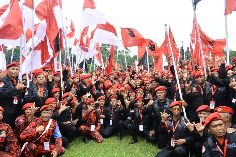 Organisasi sayap PDIP, Satgas Cakra Buana menggelar apel di Bumi Perkemahan Cibubur (dok. PDIP)