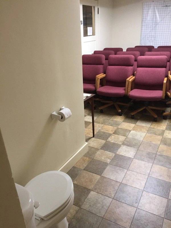 potret toilet nyeleneh (imgur.com/unknown)