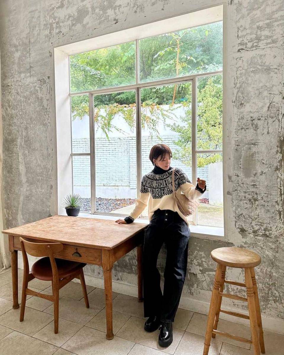 Lee Si Young (instagram.com/leesiyoung38)