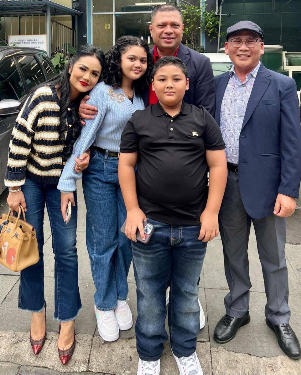 potret terbaru Amora Lemos (Instagram.com/krisdayantilemos)