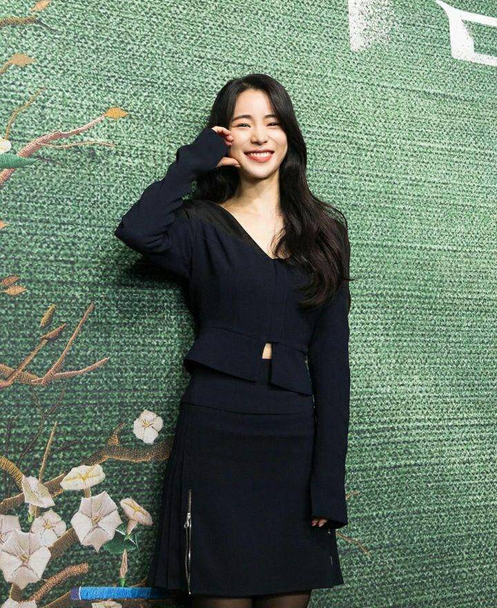 OOTD Lim Ji Yeon (instagram.com/limjjy2)