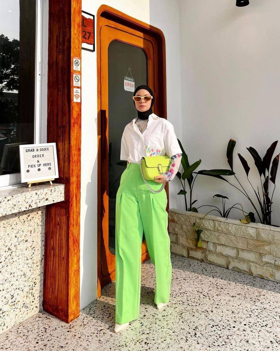 OOTD hijab colorful ala Tantri Namirah (instagram.com/tantrinamirah)