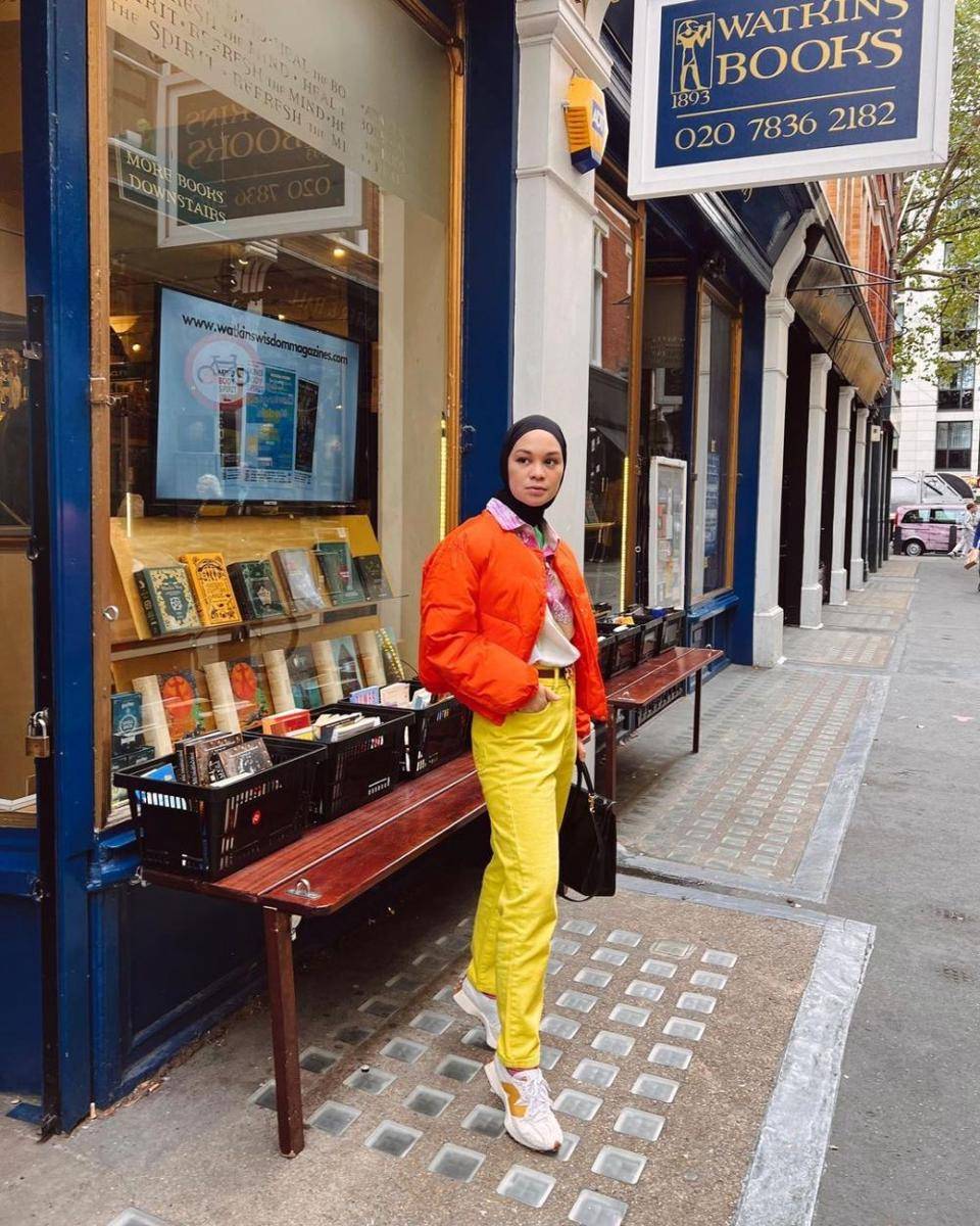 OOTD hijab colorful ala Tantri Namirah (instagram.com/tantrinamirah)