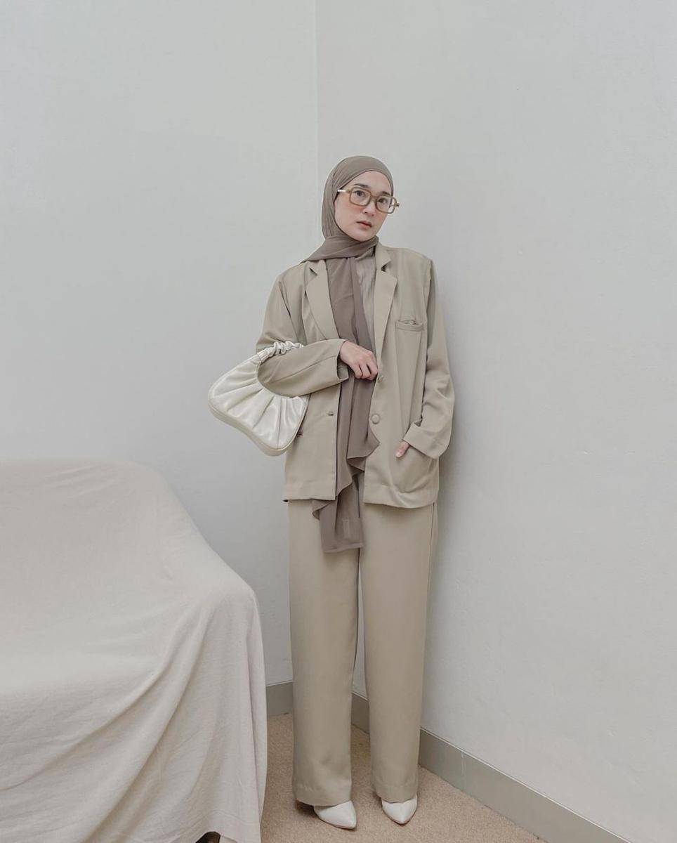 OOTD dengan blazer ala Denisa Rani (instagram.com/denisarani)