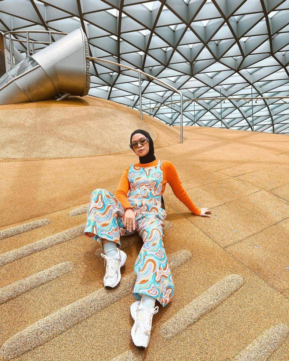 OOTD hijab colorful ala Tantri Namirah (instagram.com/tantrinamirah)