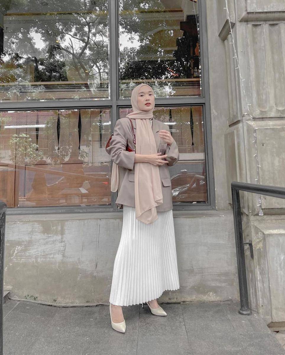 OOTD dengan blazer ala Denisa Rani (instagram.com/denisarani)