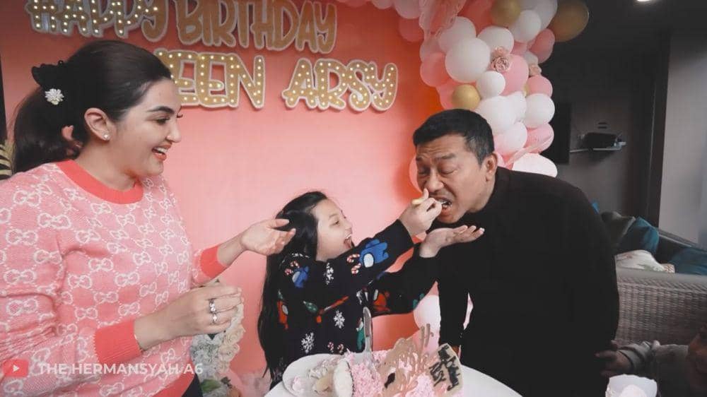 ulang tahun Arsy (YouTube.com/The Hermansyah A6)
