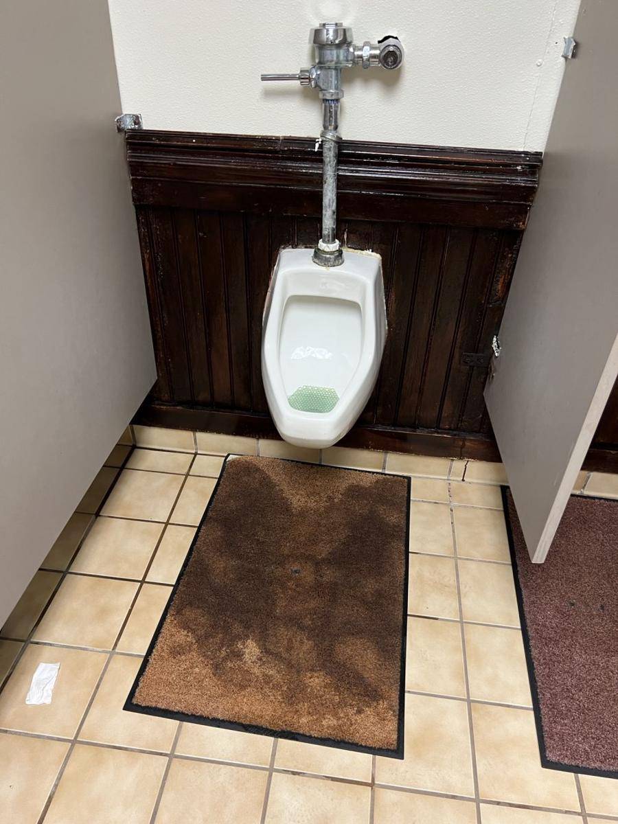 potret toilet nyeleneh (reddit.com/user/FriedPorkchop)