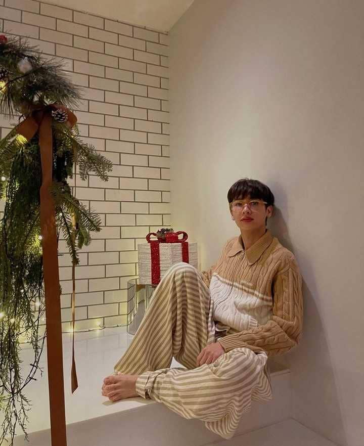 one set outfit ala Gun (instagram.com/gun_atthaphan)