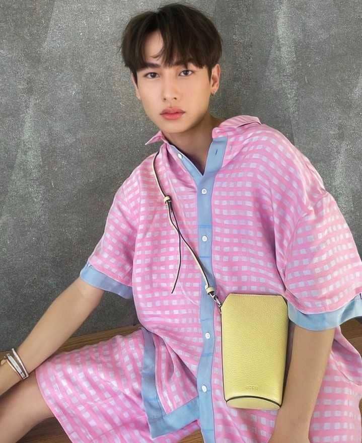 one set outfit ala Gun (instagram.com/gun_atthaphan)