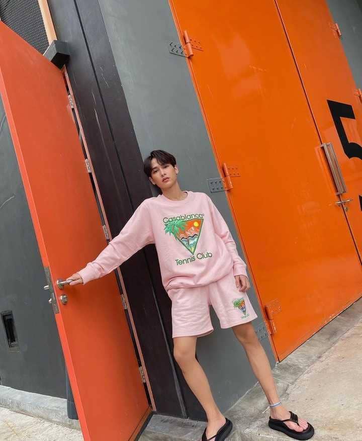 one set outfit ala Gun (instagram.com/gun_atthaphan)