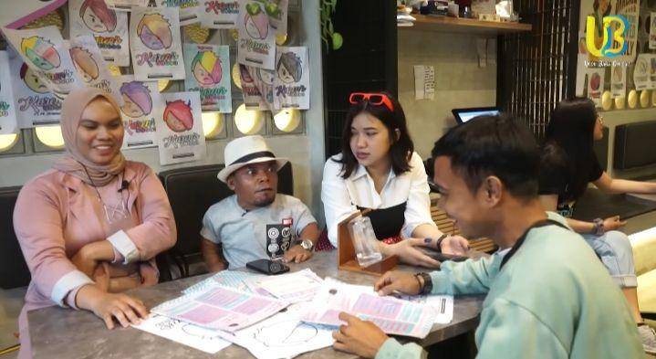 momen Ucok Baba nongkrong di Karen's Diner (YouTube.com