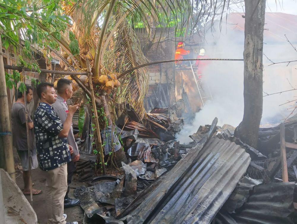 Kompor Gas Meledak, Rumah Warga di Lombok Barat Hangus Terbakar