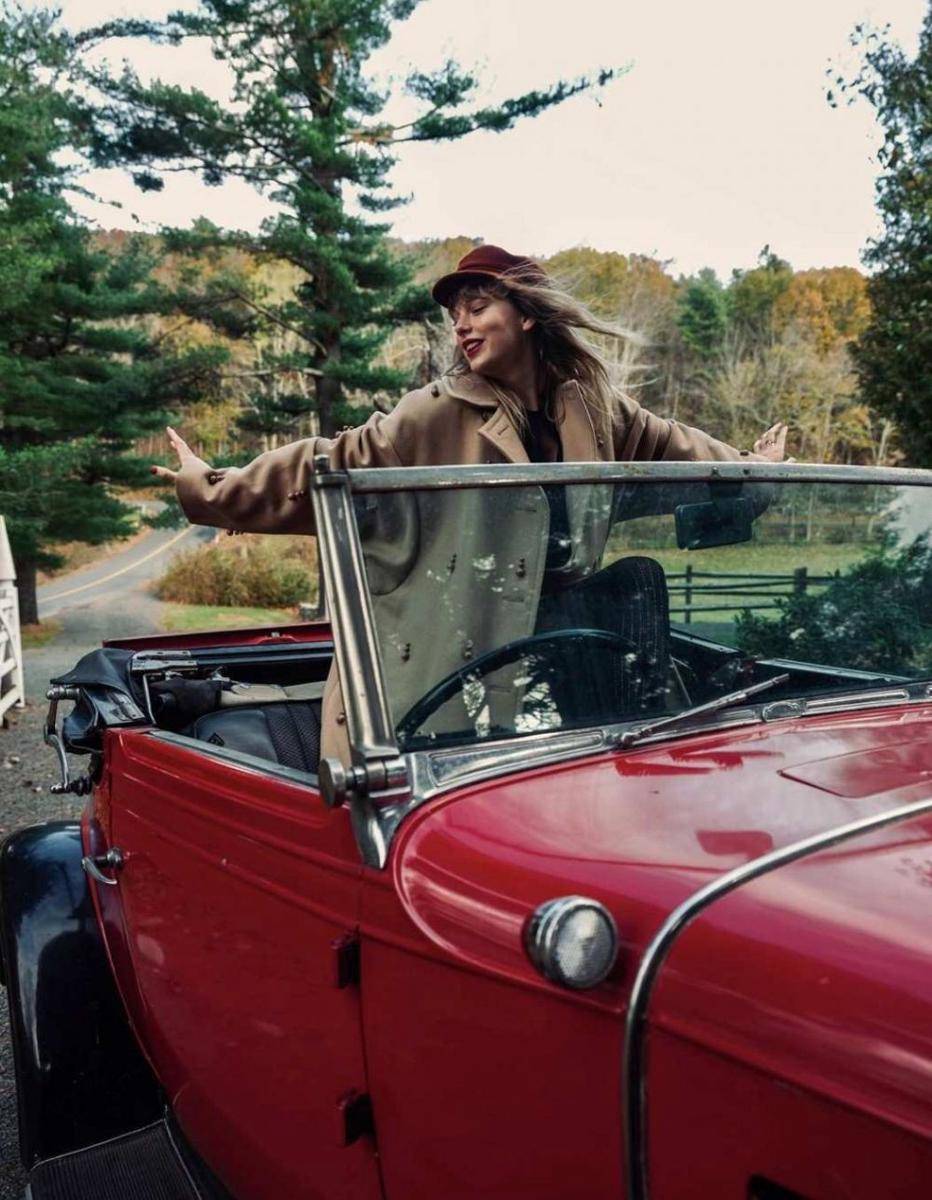 Taylor Swift (instagram.com/taylorswift)