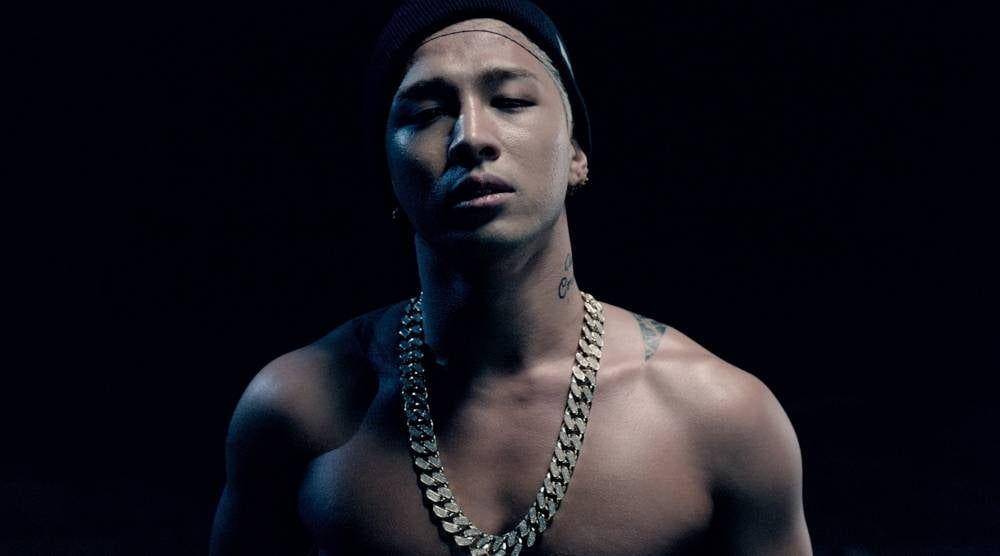 Taeyang di MV Eyes, Nose, Lips. (Allkpop)