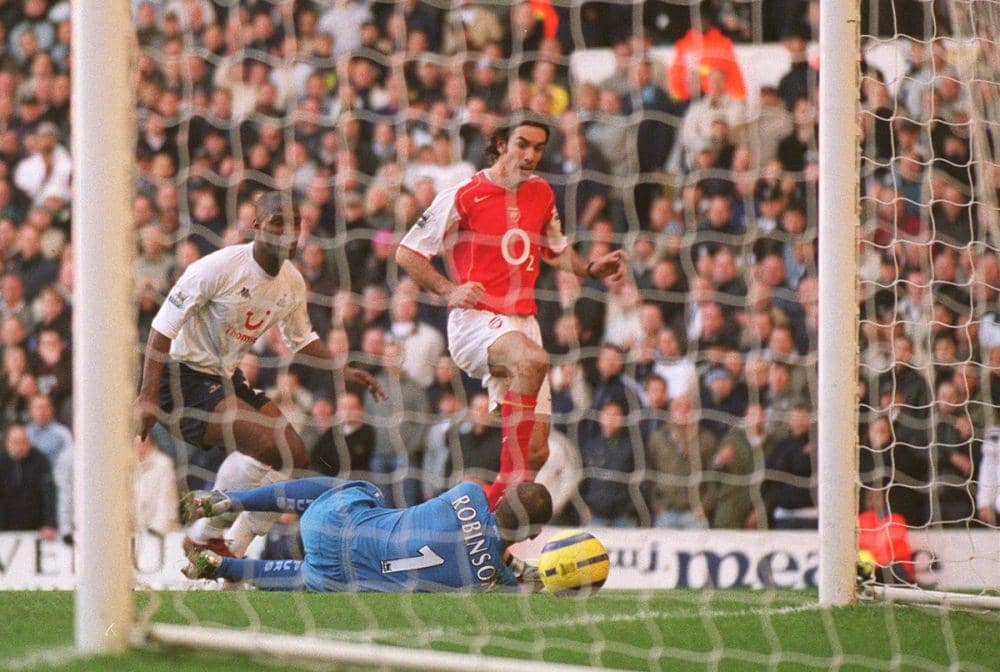 Arsenal melawan Tottenham Hotspur di EPL 2004/2005. (twitter.com/arsenal)