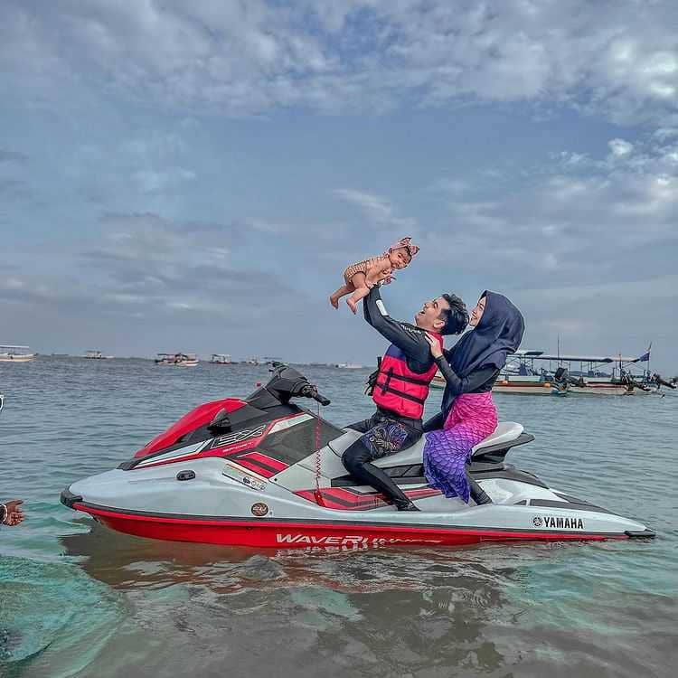 potret liburan keluarga Ricis (instagram.com/riaricis1795)