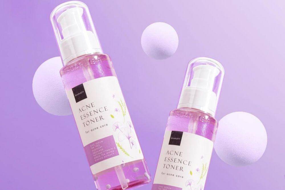 Scarlett Whitening Acne Essence Toner (instagram.com/scarlett_whitening)