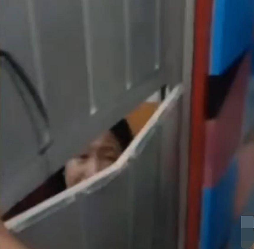 (Cuplikan video tiga remaja di Baturaja yang dikunci di toilet oleh petugas SPBU) IDN Times/Istimewa