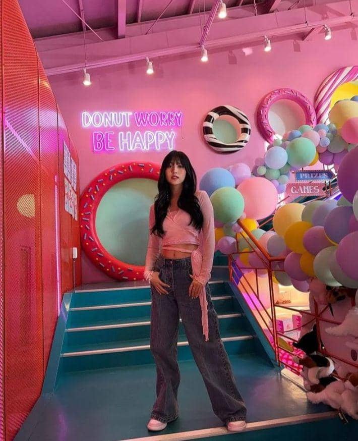 Ootd ala Mina TWICE (instagram.com/mina.twcee)