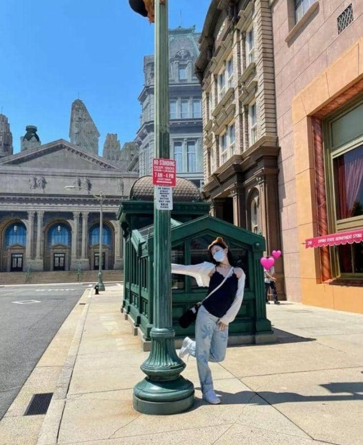 Ootd ala Mina TWICE (instagram.com/mina.twcee)