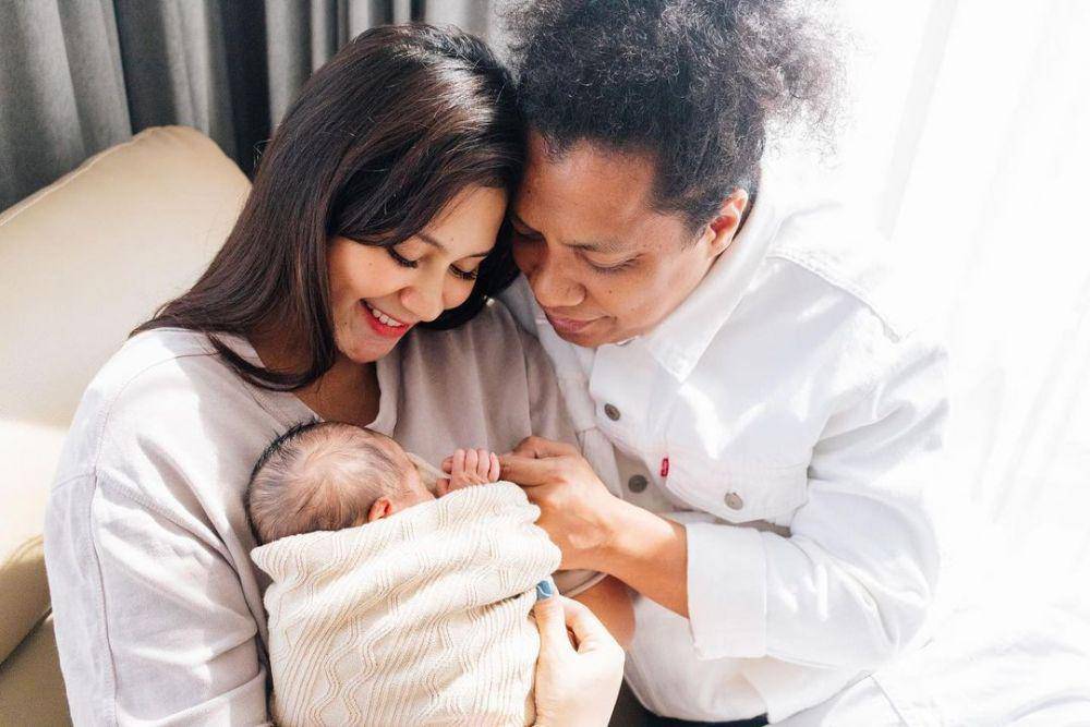 potret keluarga Arie Kriting (instagram.com/indahpermatas)