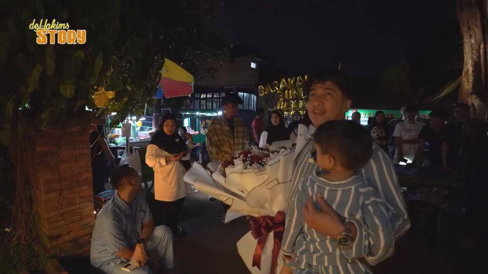 Irfan Hakim bikin pasar malam (youtube.com/dehakimstory)
