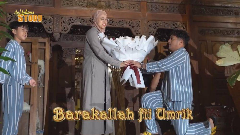 Irfan Hakim bikin pasar malam (youtube.com/dehakimstory)