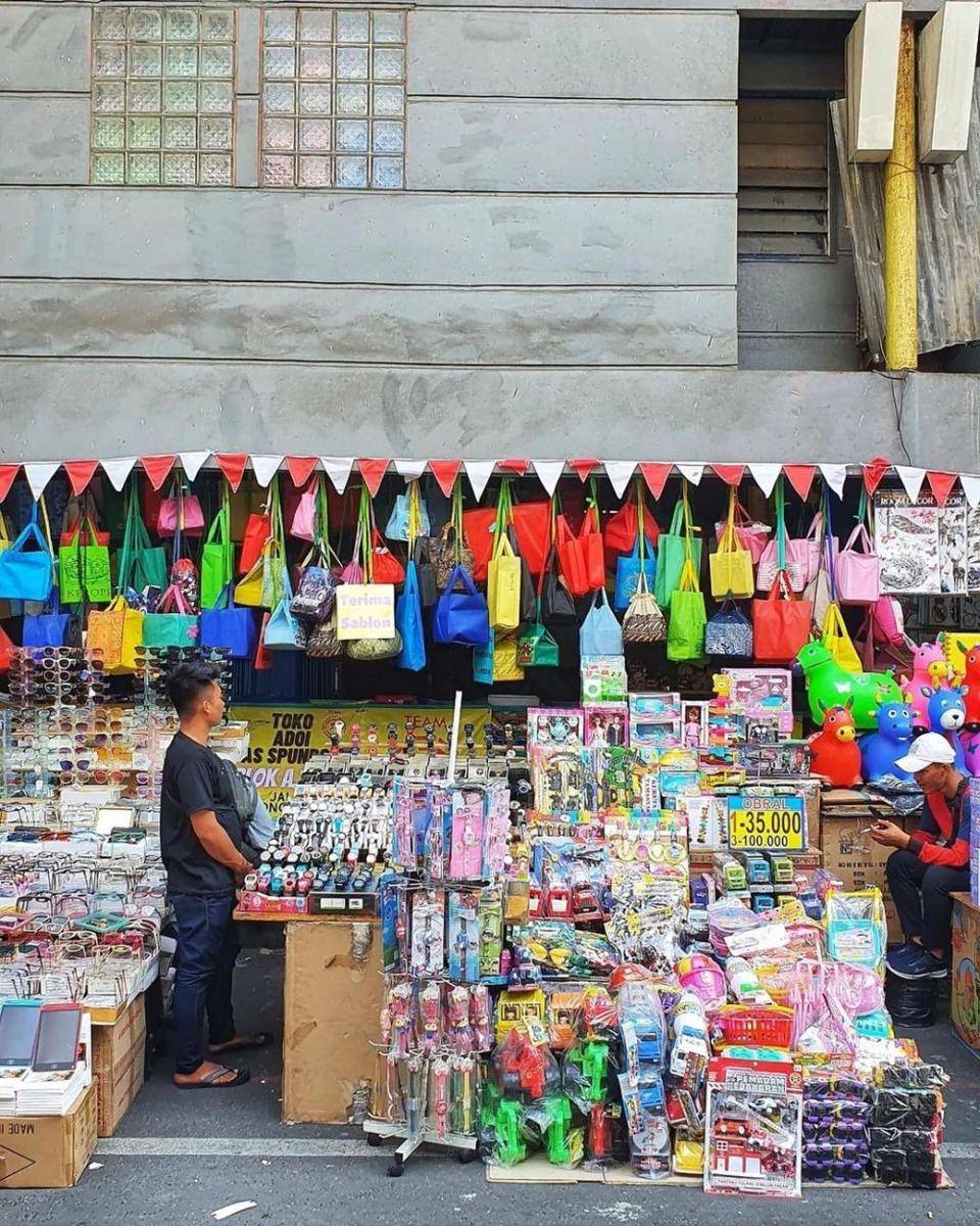 Pasar Asemka, Jakarta (instagram.com/ddaann_ii)