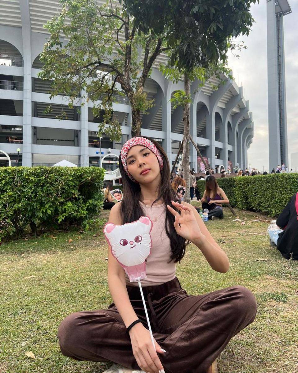 potret Inc Pretzella nonton Golden Disk Awards 2023 in Bangkok (instagram.com/incmtw)