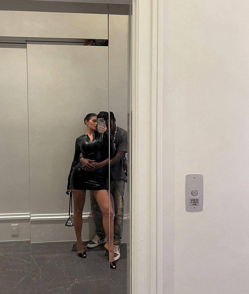 potret Kylie dan Travis (instagram.com/kyliejenner)