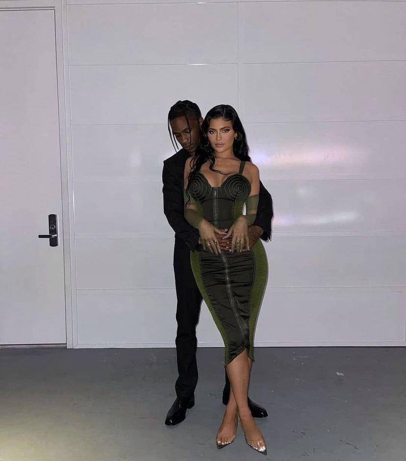 potret mesra Kylie dan Travis (instagram.com/kyliejenner)
