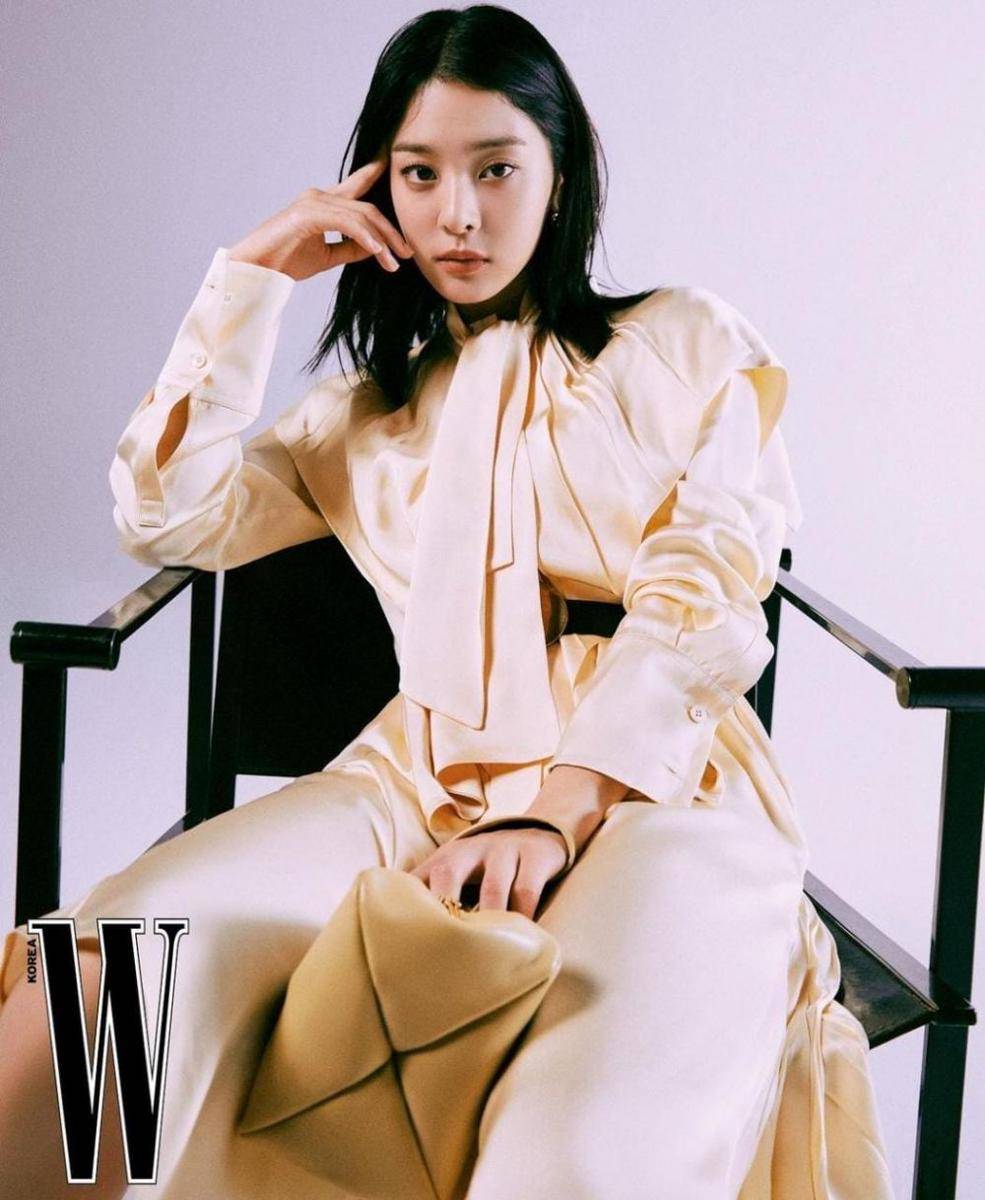 Seol In Ah (instagram.com/_seorina)