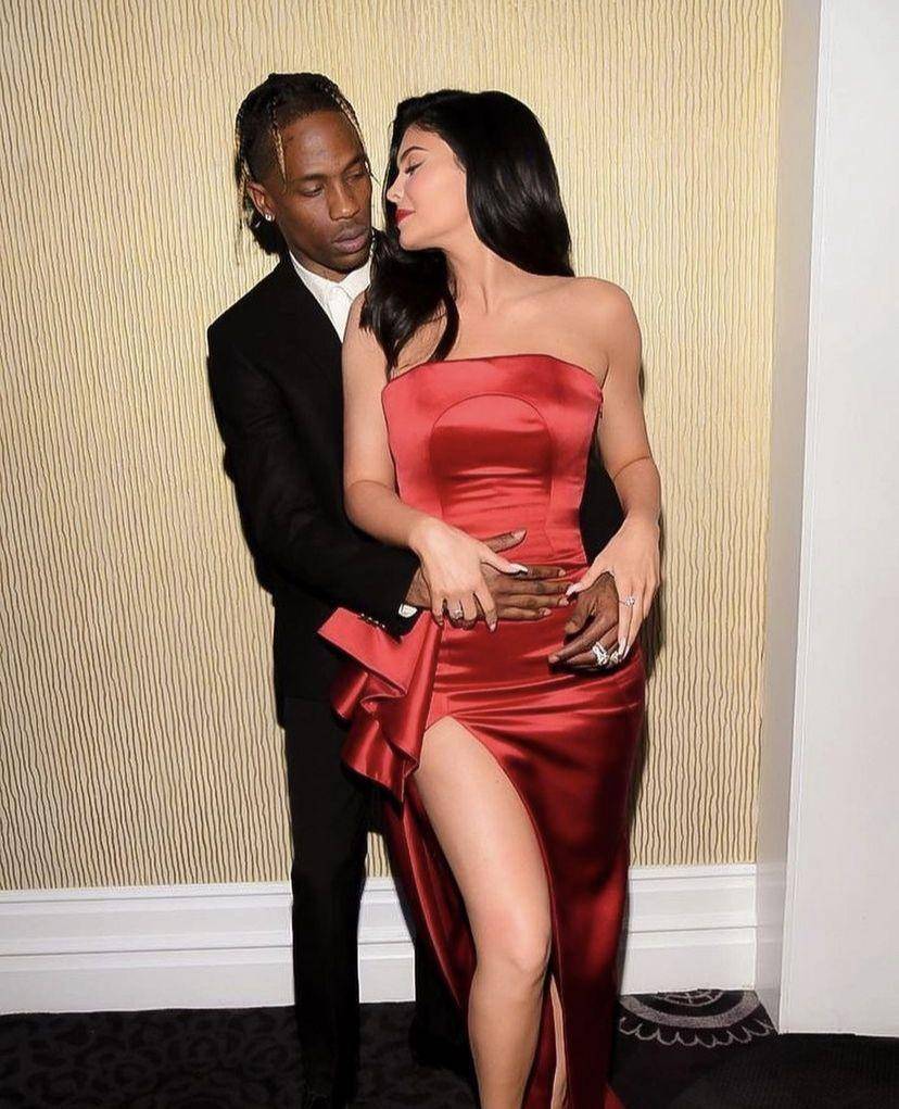 potret mesra Kylie Jenner dan Travis Scott (instagram.com/kyliextravy)