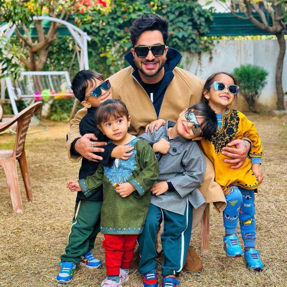 Aly Goni dan keponakan (instagram.com/alygoni)