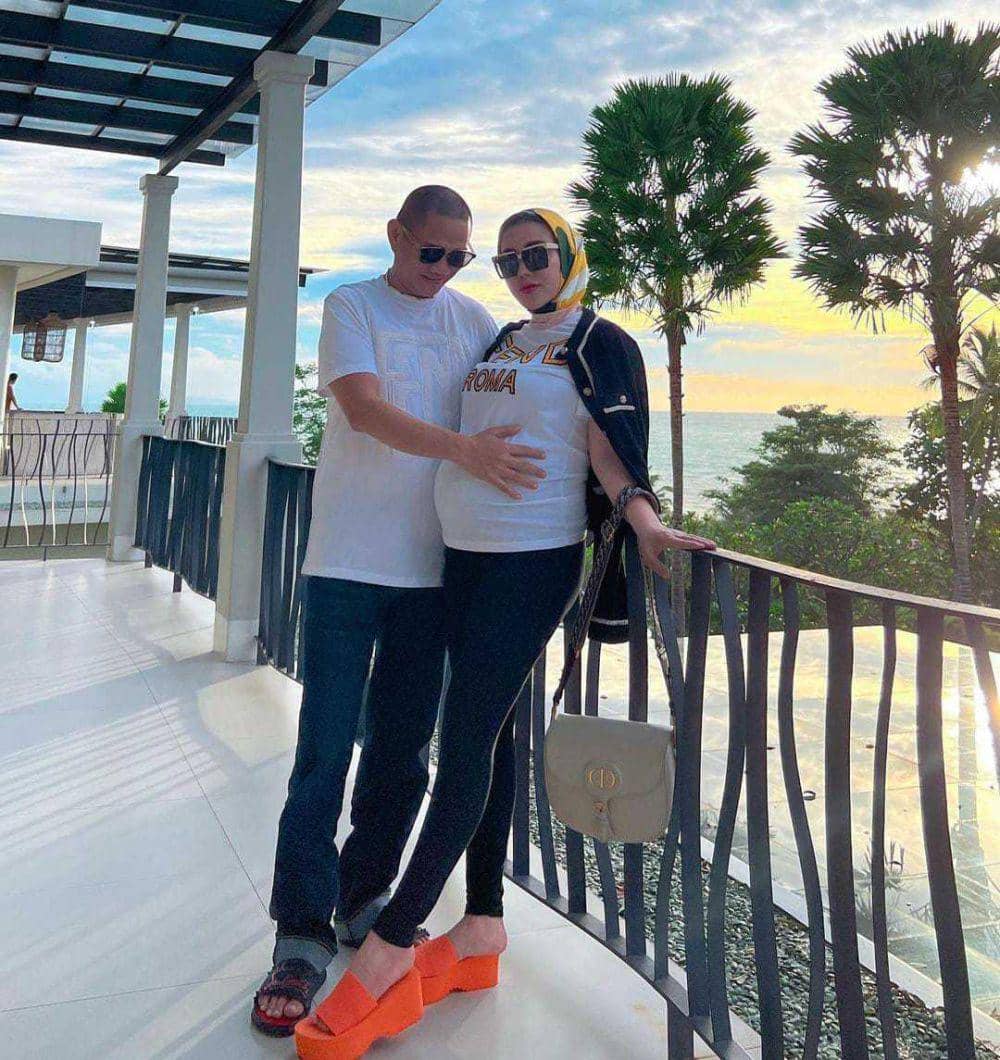 artis hamil anak ke-2 (instagram.com/bellashofie_rigan)