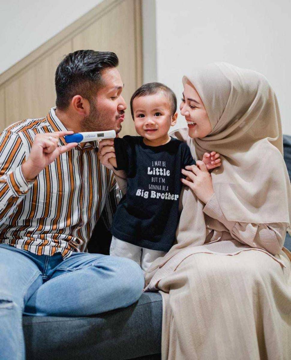 artis hamil anak ke-2 (instagram.com/kesharatuliu05)