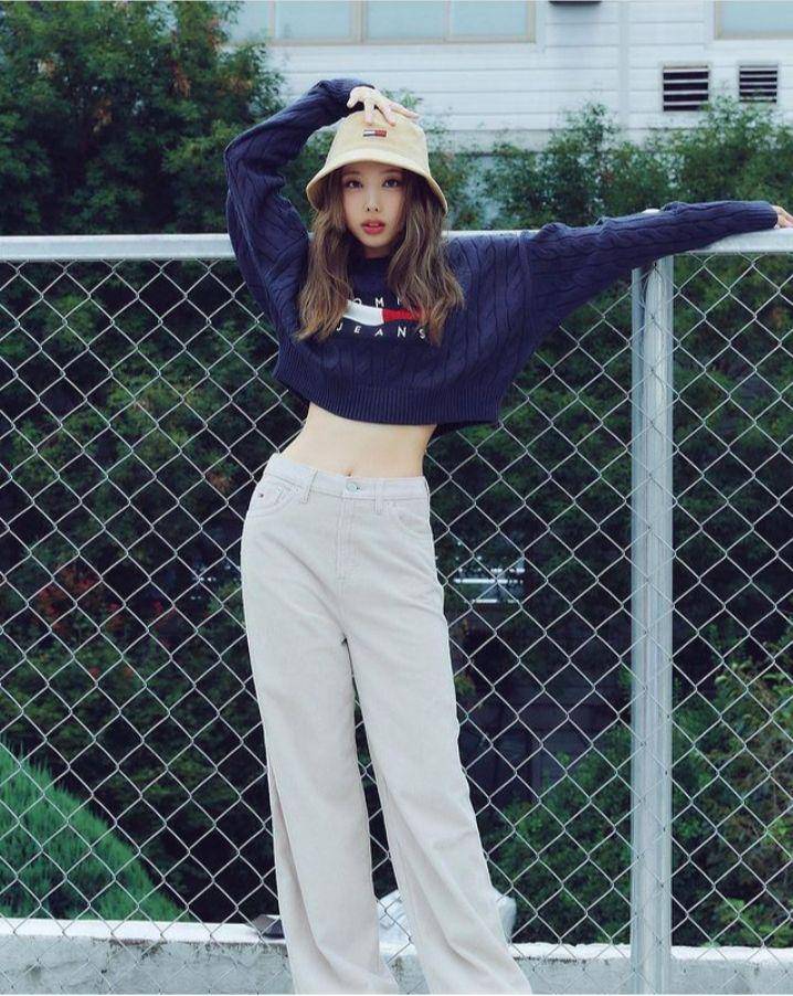 Ootd ala Nayeon TWICE (instagram.com/nayeonyny)