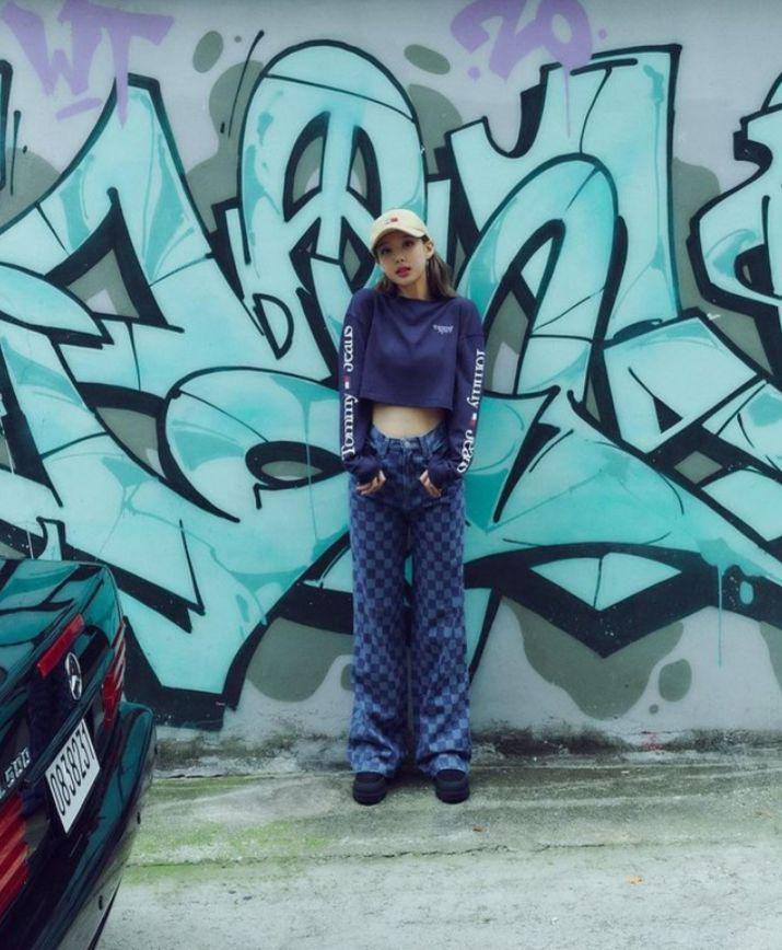 Ootd ala Nayeon TWICE (instagram.com/nayeontwices_)
