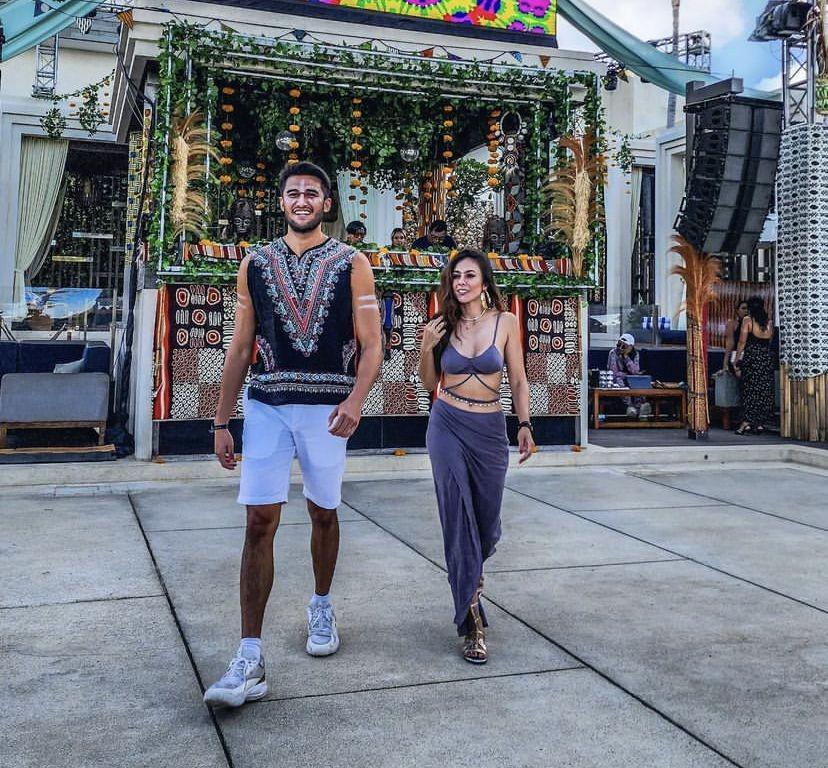 Wulan Guritno dan Sabda Ahessa Liburan di Bali, Kemesraannya Bikin Iri