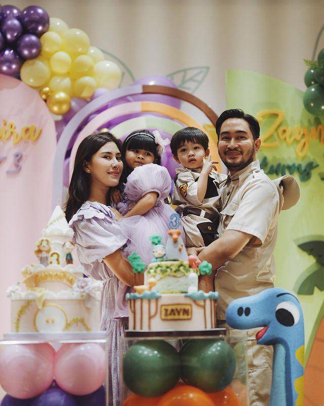 potret keluarga Syahnaz Sadiqah (instagram.com/syahnazs)