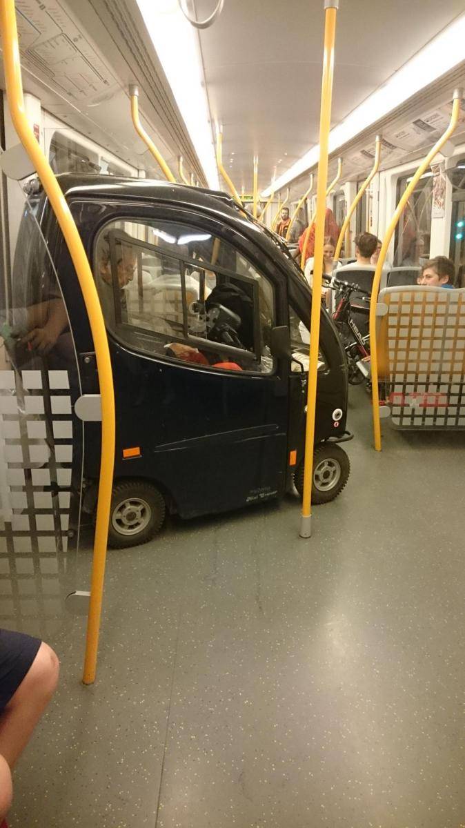 potret kendaraan nyentrik (imgur.com/unknown)
