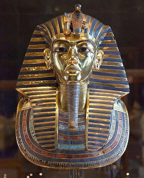 Topeng Tutankhamun 1323 SM (commons.wikimedia.org)
