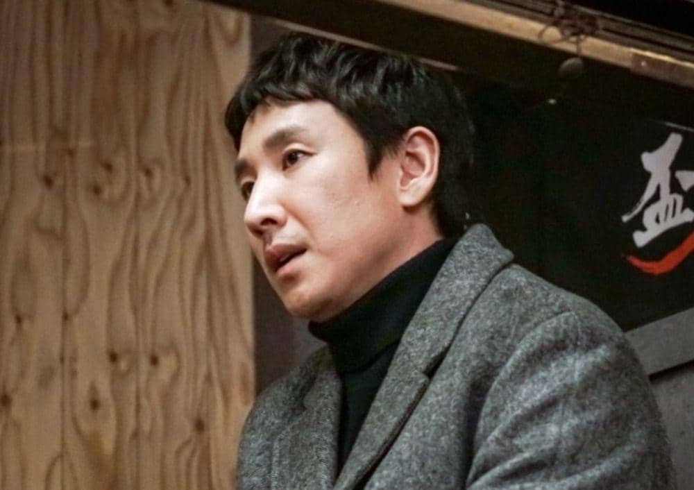 Lee Sun Kyun di drama My Mister (dok. tvN/My Mister)