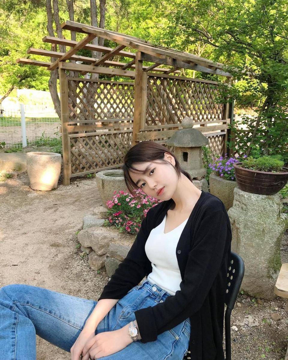 ide outfit Lim Ji Yeon (instagram.com/limjjy2)