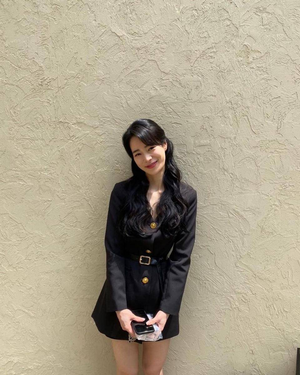 ide outfit Lim Ji Yeon (instagram.com/limjjy2)