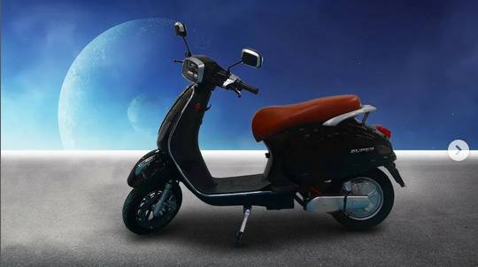 Deretan motor listrik mirip Vespa (dok. Uwinfly)