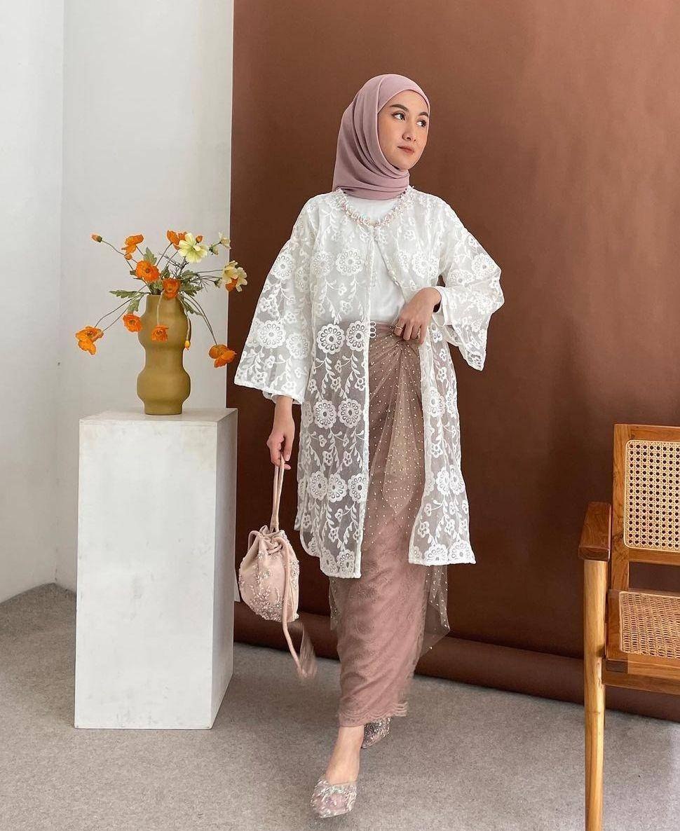 OOTD kondangan hijab (instagram.com/inasrana)