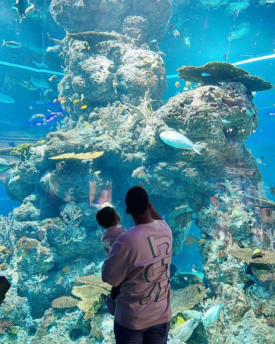 potret liburan keluarga Kesha Ratuliu (instagram.com/adhipermana_)