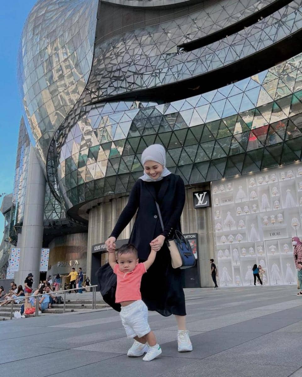 potret liburan keluarga Kesha Ratuliu (instagram.com/kesharatuliu05)